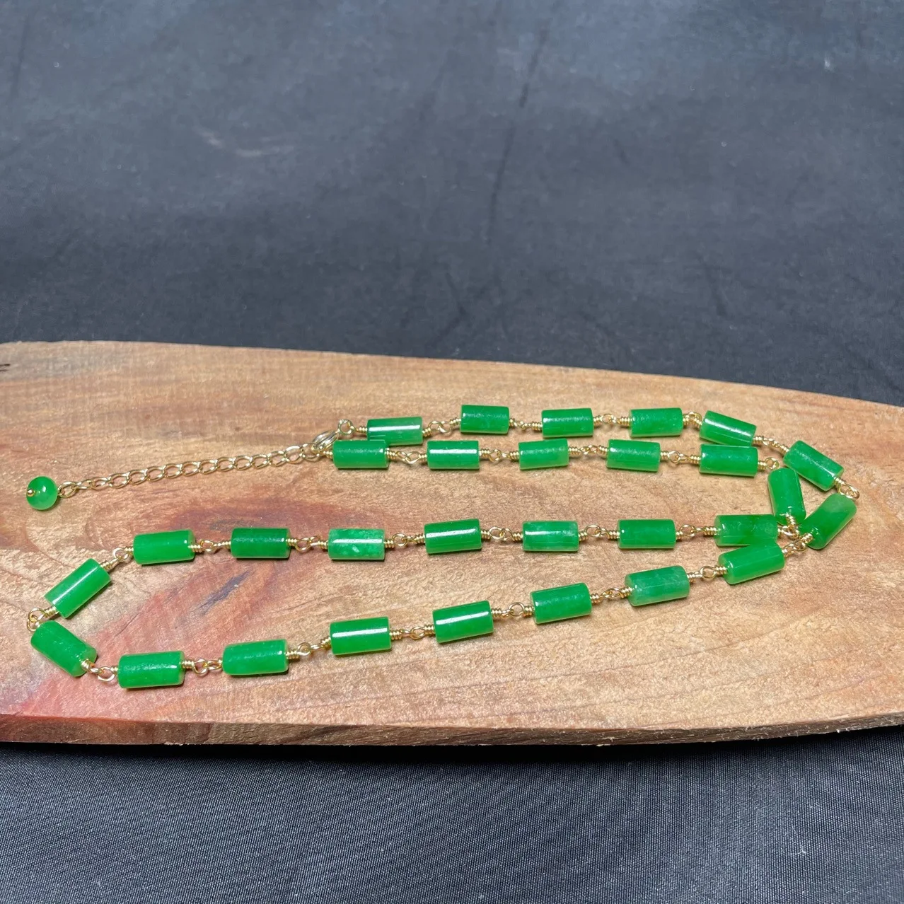 Colar de contas de jade verde  - Beading avaliação e preço