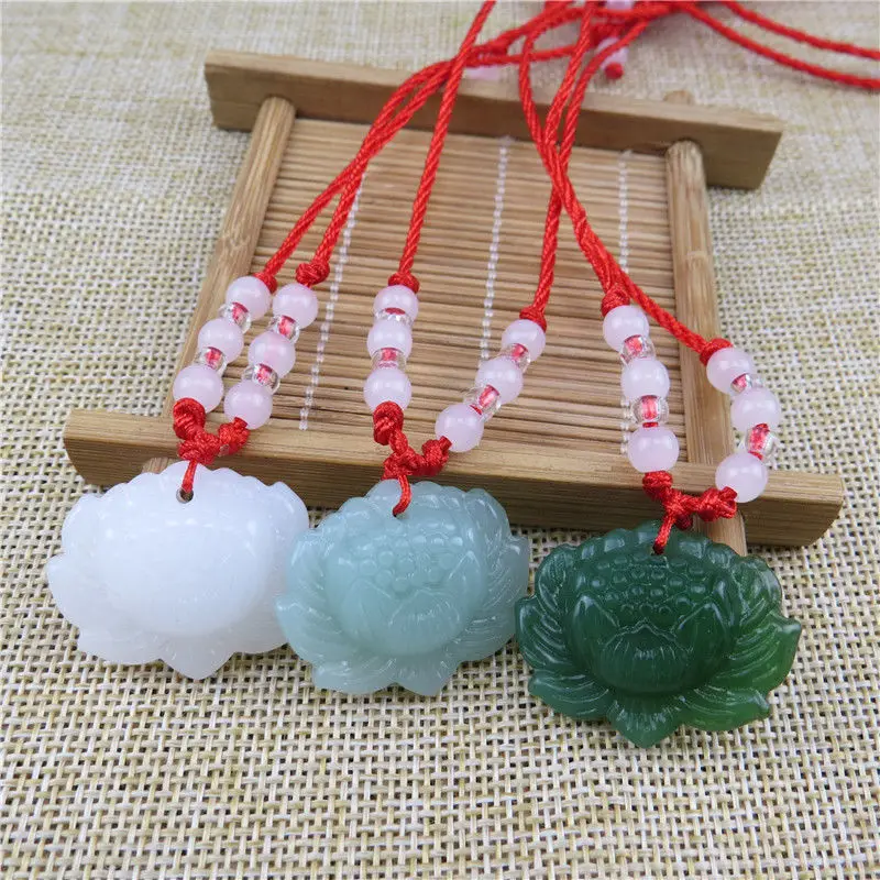 Colar com pingente de lótus em - Beading avaliação e preço